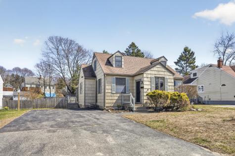 16 Meadow Way Cape Elizabeth ME 04107