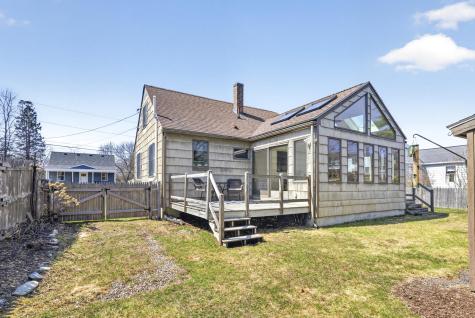 16 Meadow Way Cape Elizabeth ME 04107