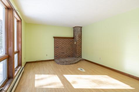 16 Gorham Road Wiscasset ME 04578