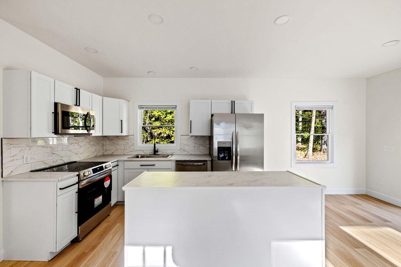 4 Deer Crossing Road Limerick ME 04048