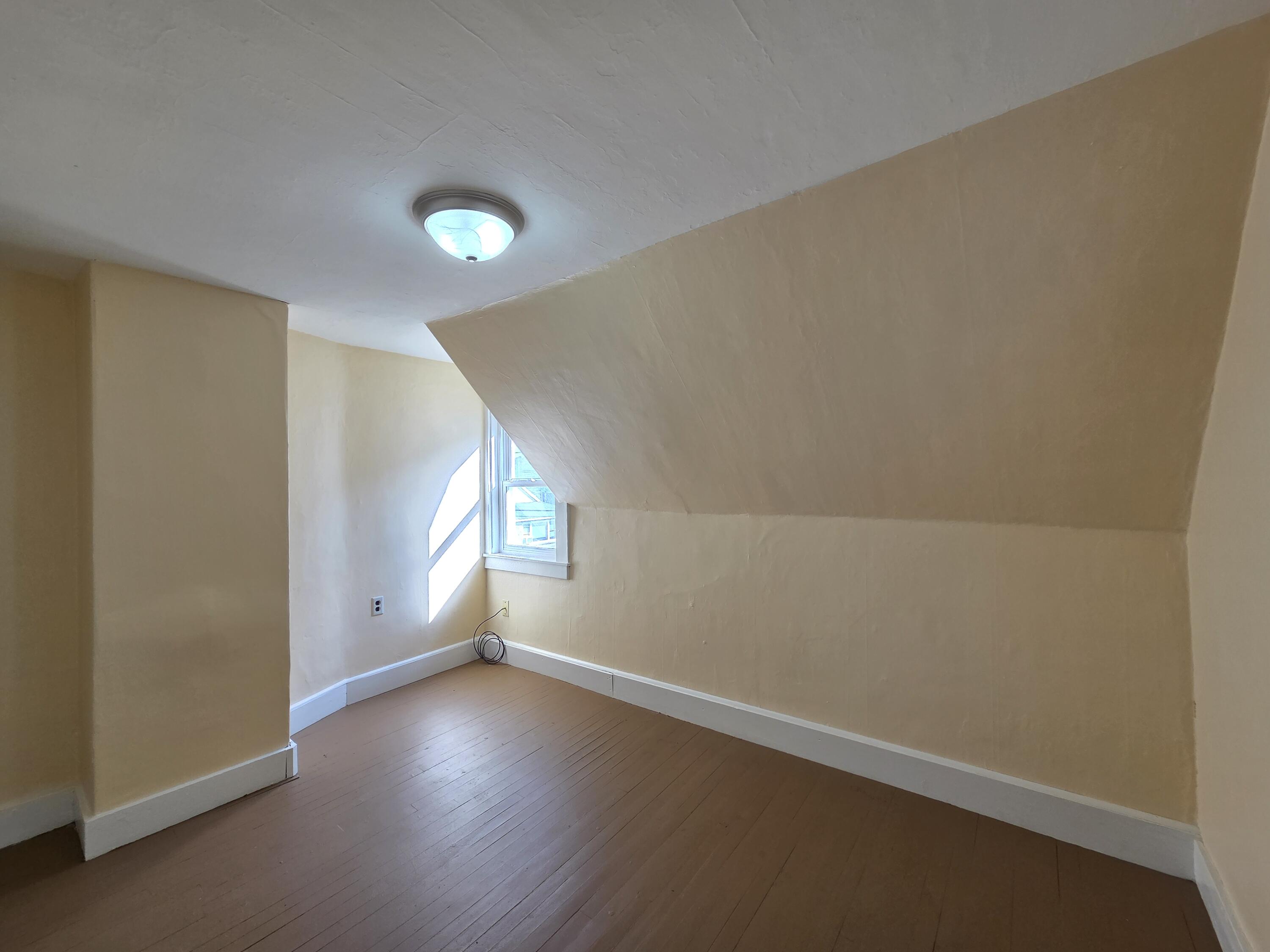 16 Kendall Street Augusta ME 04330
