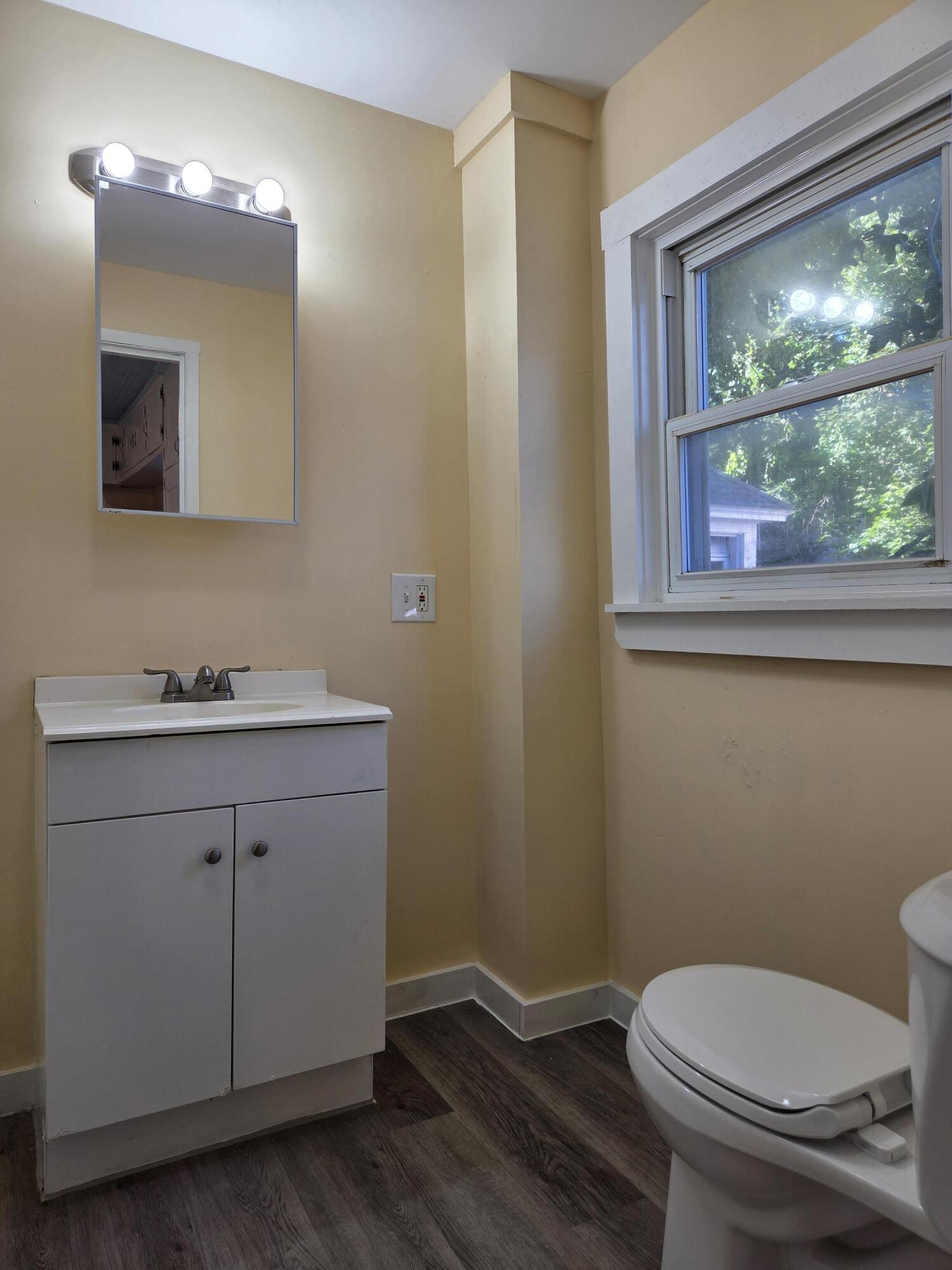 16 Kendall Street Augusta ME 04330