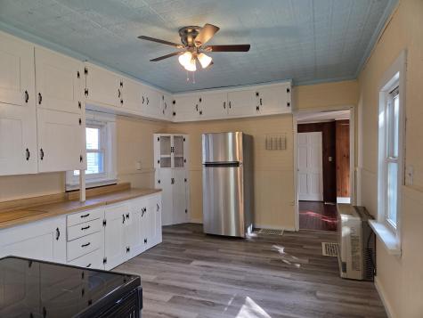 16 Kendall Street Augusta ME 04330
