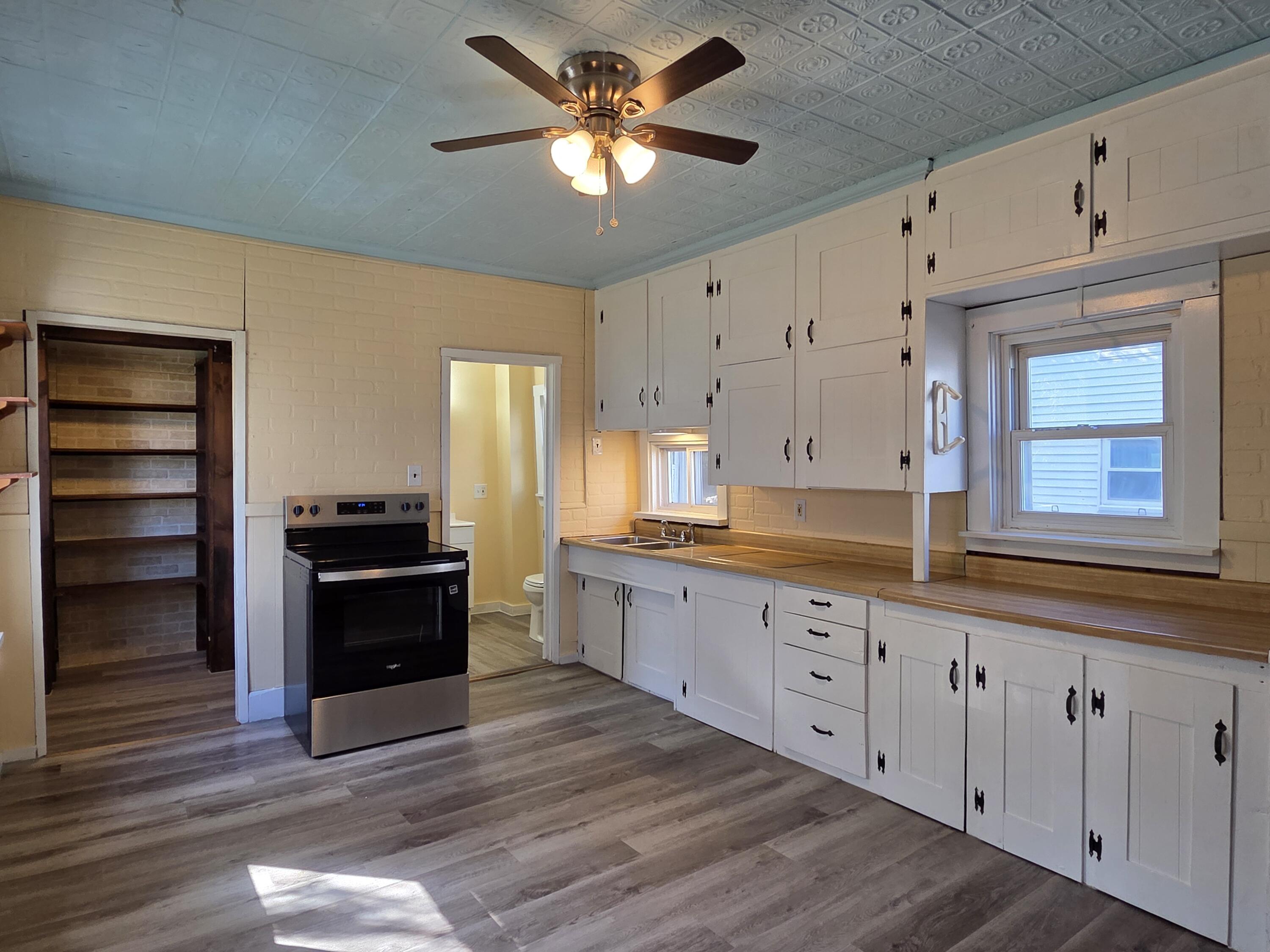 16 Kendall Street Augusta ME 04330