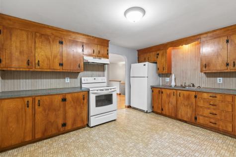 19 Maplewood Avenue Windham ME 04062
