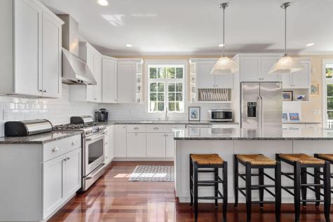 24 Parker Way Falmouth ME 04105
