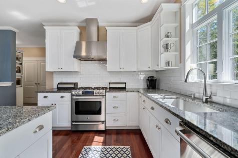 24 Parker Way Falmouth ME 04105