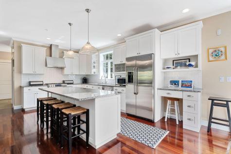 24 Parker Way Falmouth ME 04105
