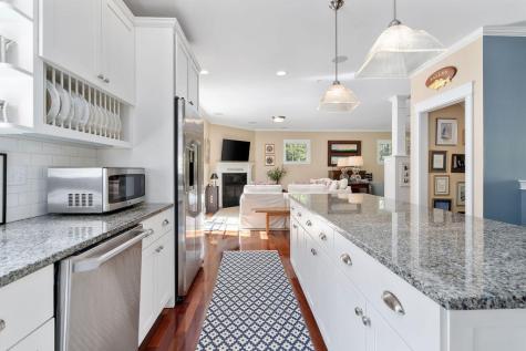 24 Parker Way Falmouth ME 04105