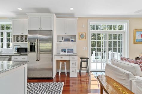 24 Parker Way Falmouth ME 04105