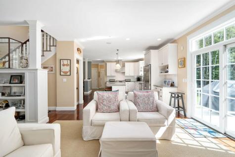 24 Parker Way Falmouth ME 04105