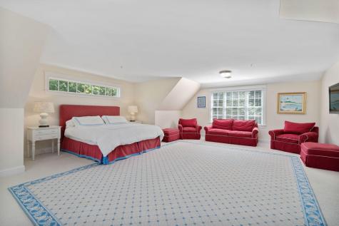 24 Parker Way Falmouth ME 04105