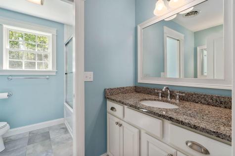 24 Parker Way Falmouth ME 04105