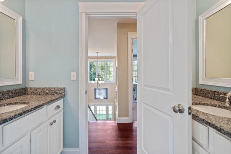 24 Parker Way Falmouth ME 04105