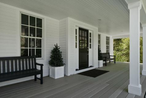 24 Parker Way Falmouth ME 04105