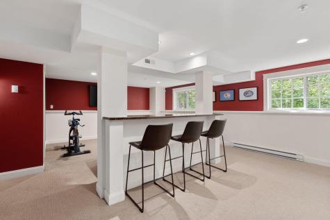 24 Parker Way Falmouth ME 04105