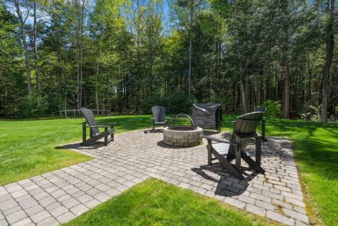 24 Parker Way Falmouth ME 04105