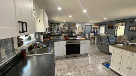 26 Bushey Shore Palermo ME 04354