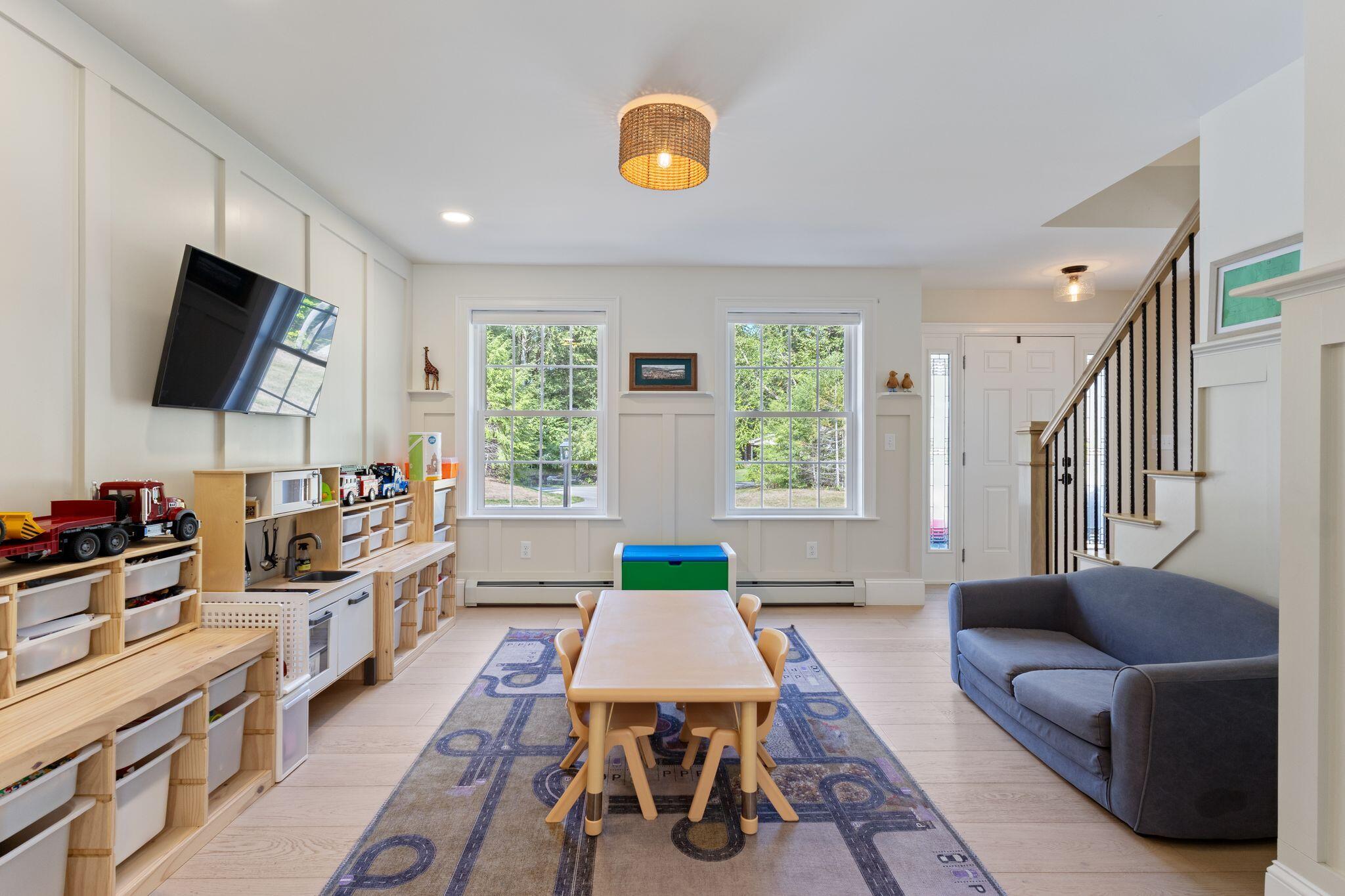 15 Silver Brook Circle Scarborough ME 04074