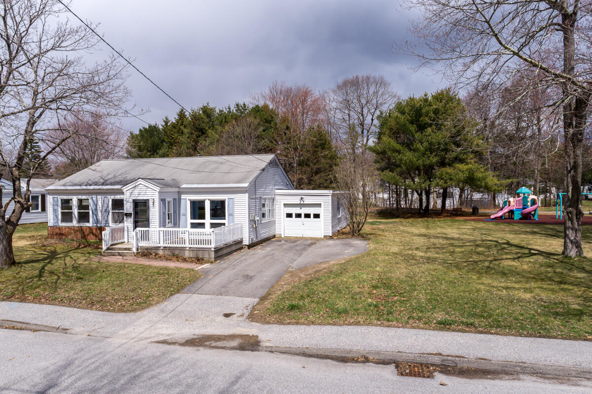 37 Moore Avenue Brunswick ME 04011