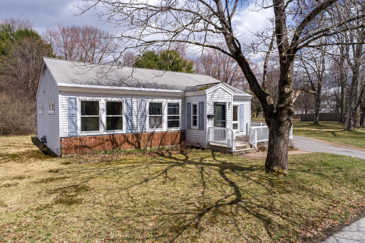 37 Moore Avenue Brunswick ME 04011