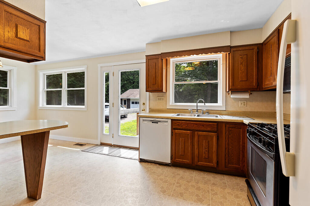 2672 N Belfast Avenue Augusta ME 04330