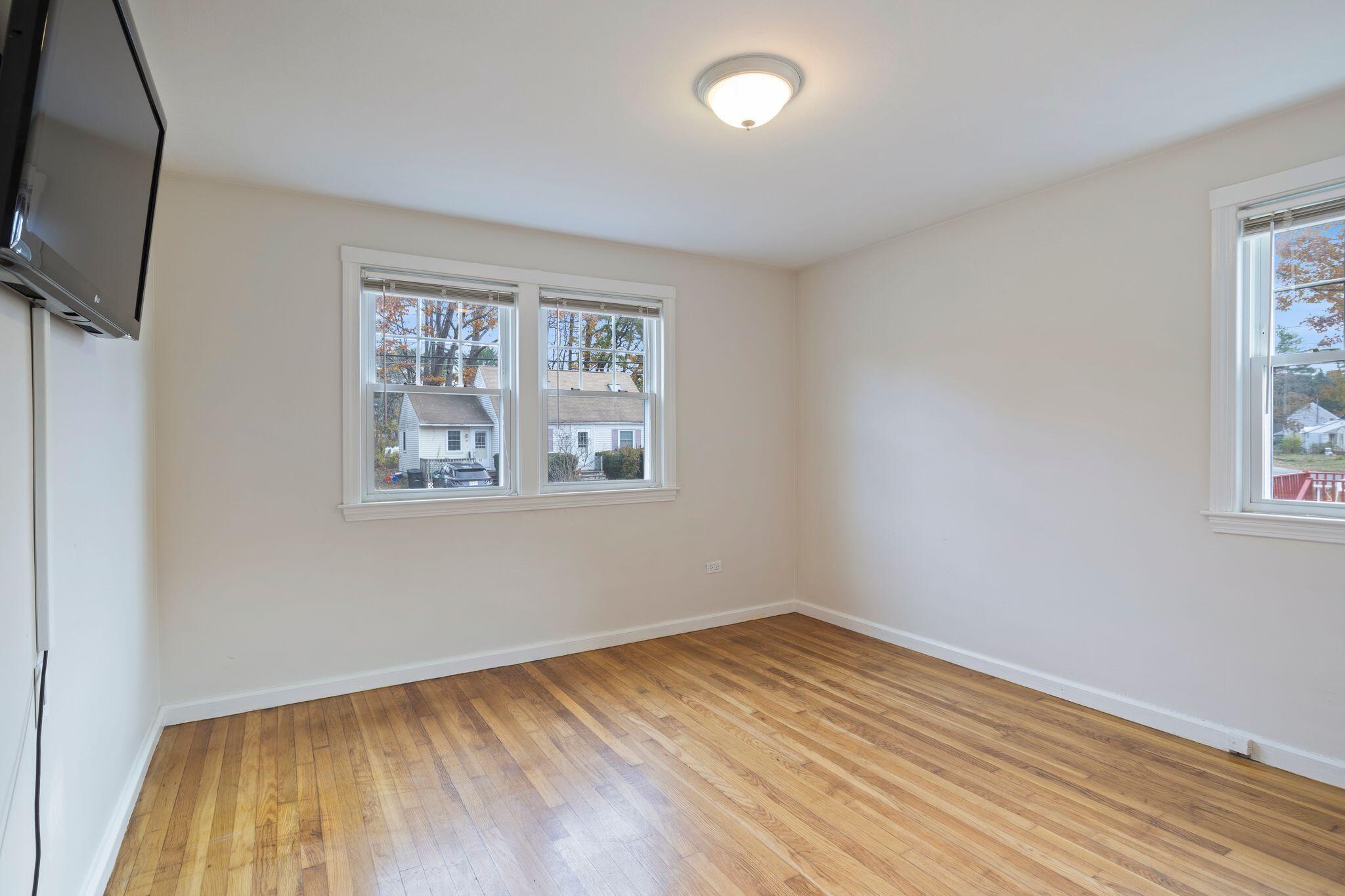 15 Minat Avenue Brunswick ME 04011