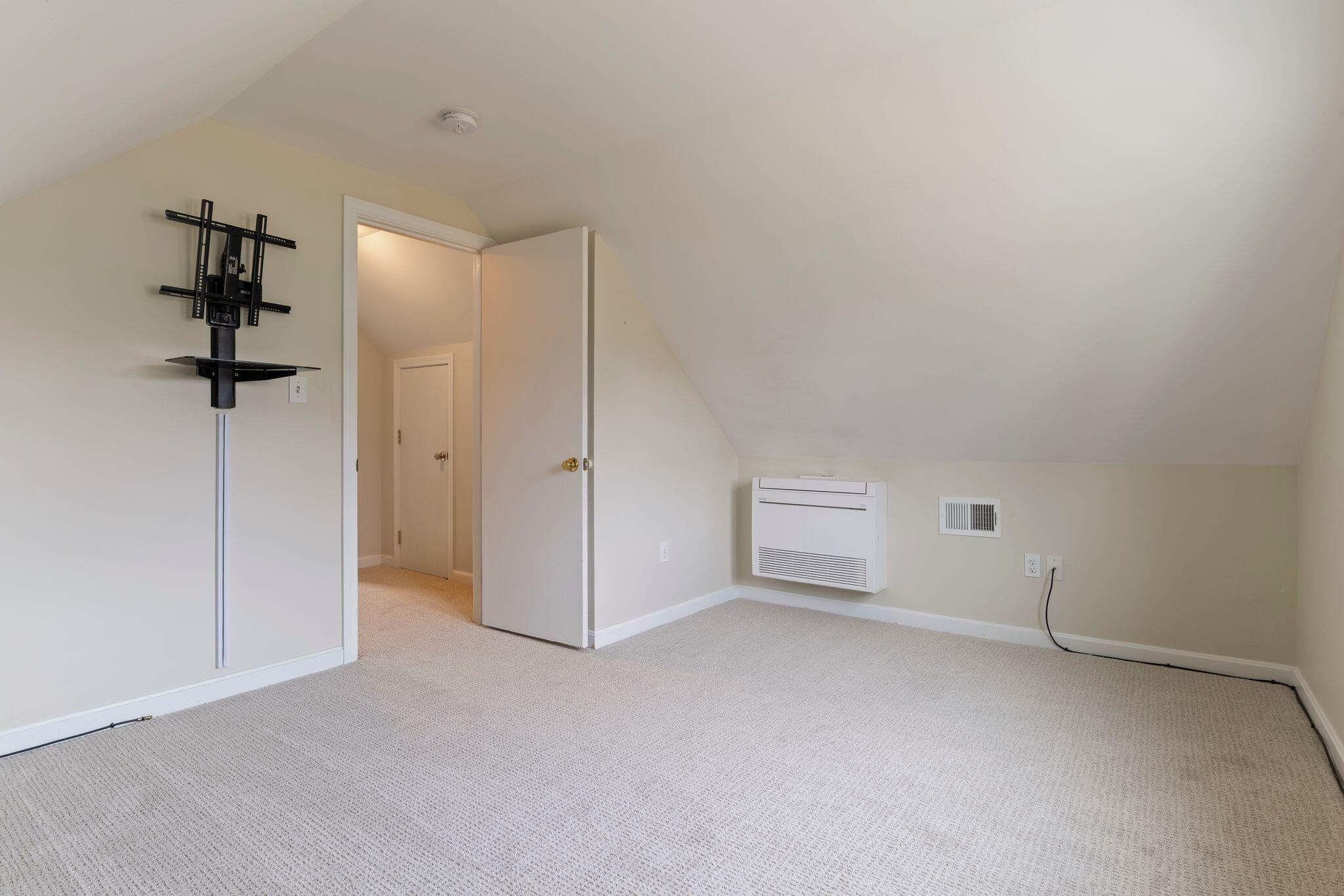 15 Minat Avenue Brunswick ME 04011