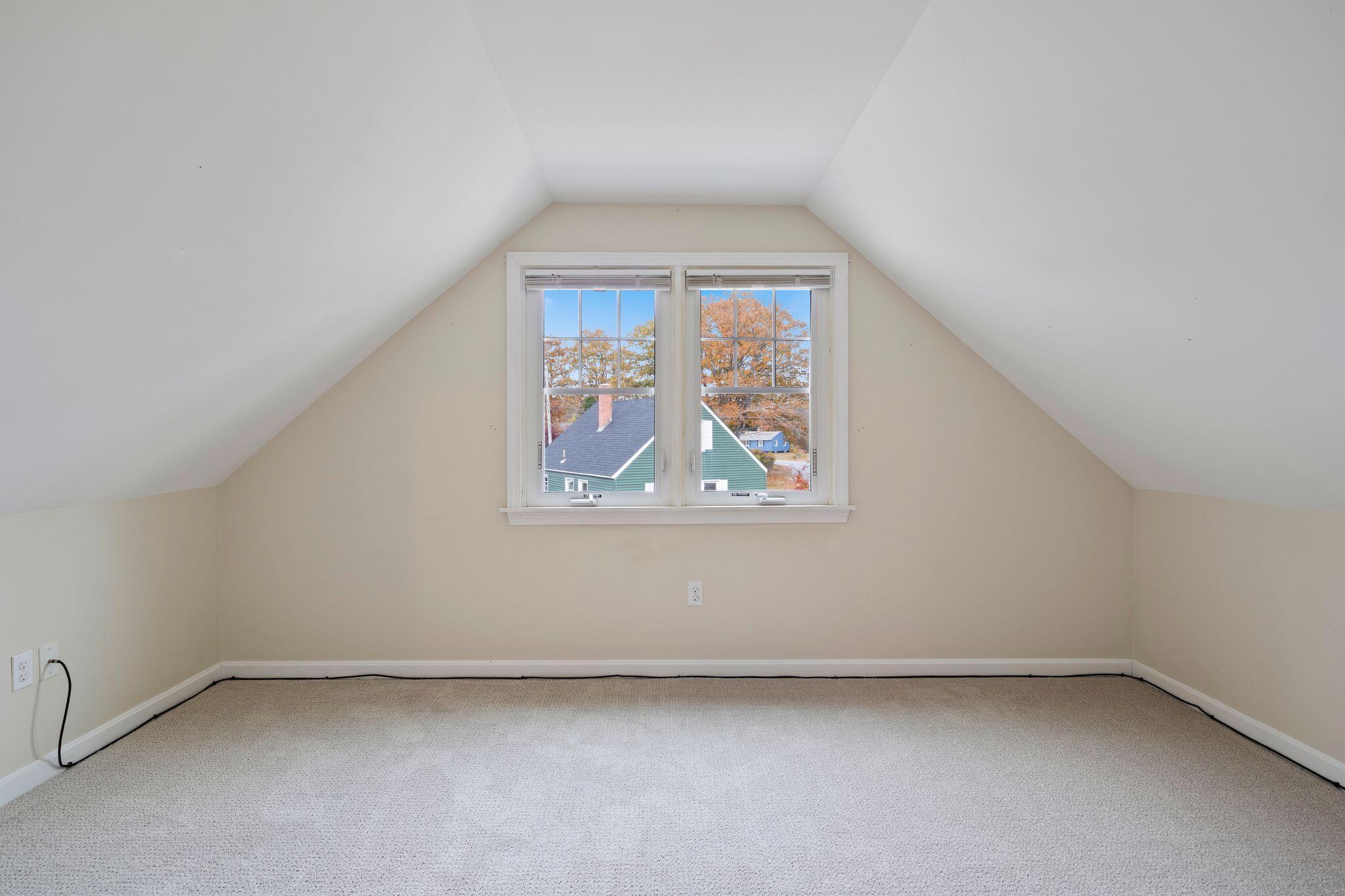 15 Minat Avenue Brunswick ME 04011