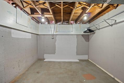 15 Minat Avenue Brunswick ME 04011