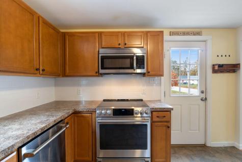 15 Minat Avenue Brunswick ME 04011