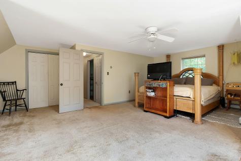 61 Country Lake Drive Naples ME 04055