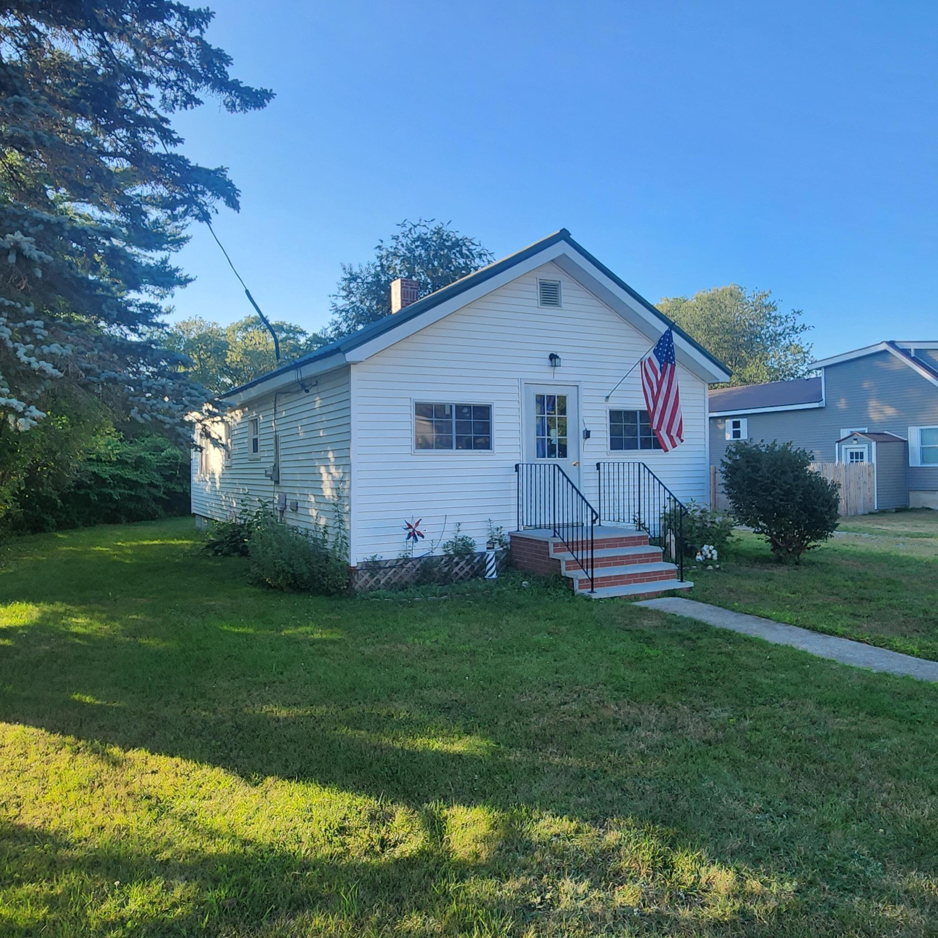 17 Willow Street Howland ME 04448