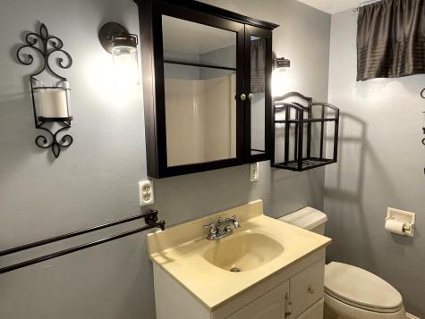 17 Waterman Road Buxton ME 04093