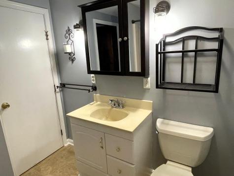 17 Waterman Road Buxton ME 04093