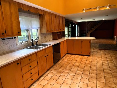 17 Waterman Road Buxton ME 04093