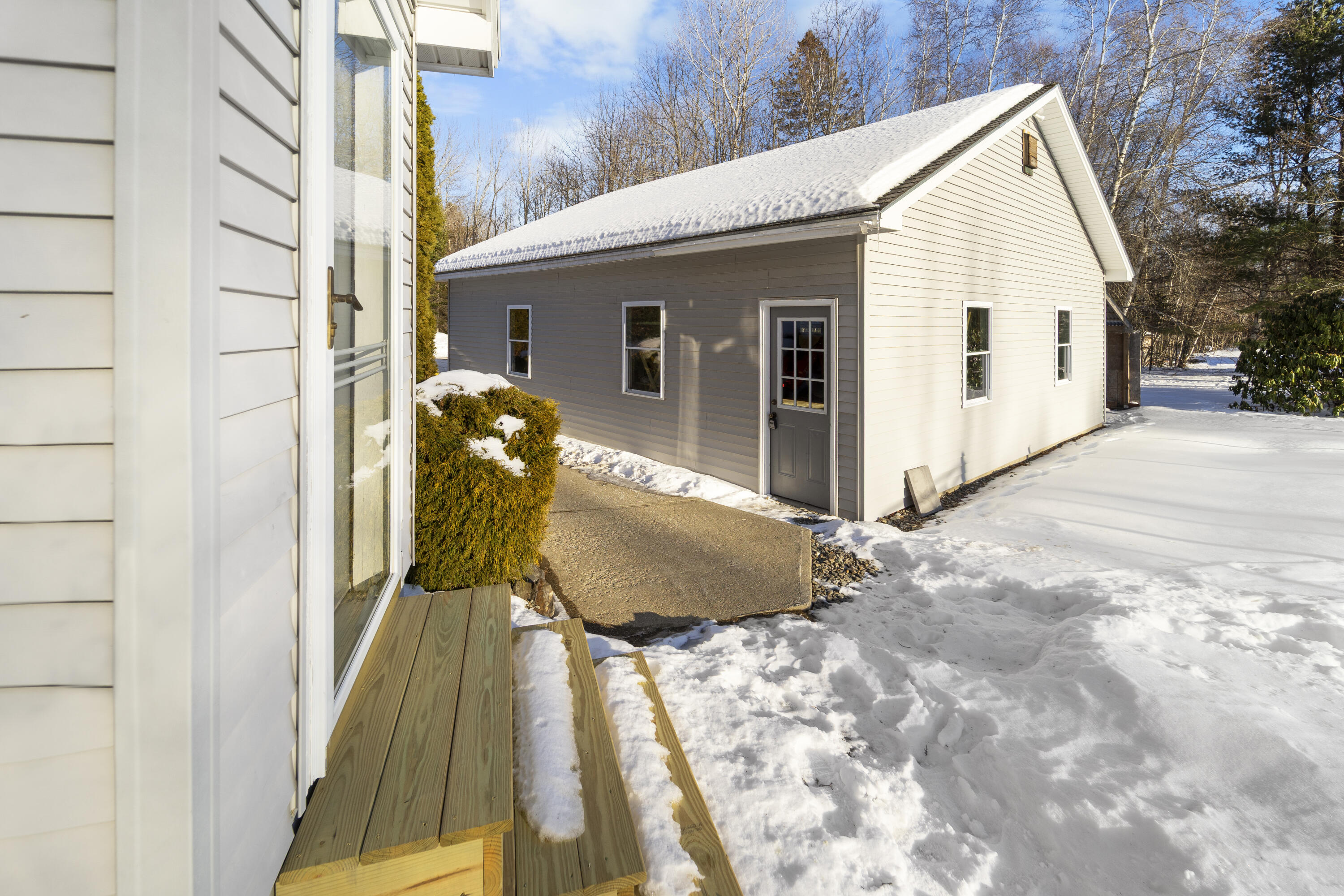 50 Emerald Drive Hampden ME 04444