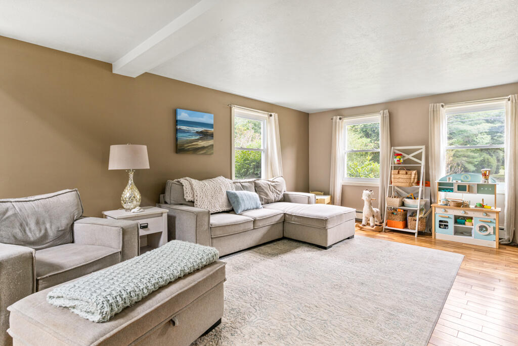 93 Two Rod Road Scarborough ME 04074