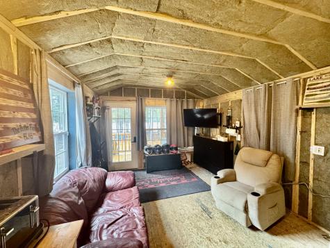 40 Trails End Lincoln ME 04457