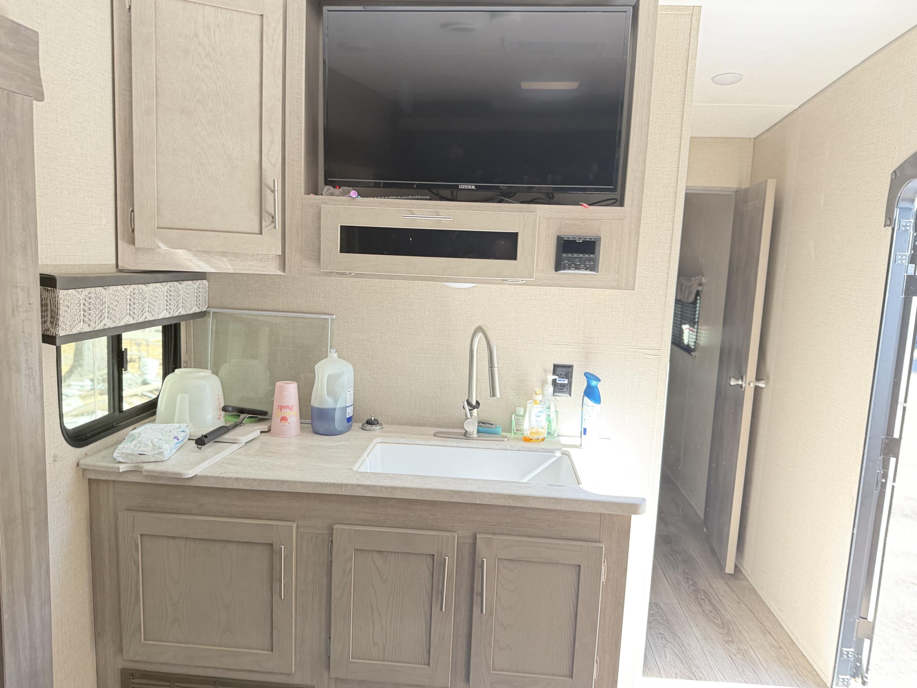 40 Trails End Lincoln ME 04457