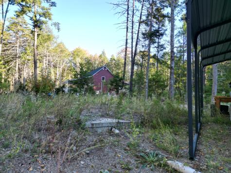 40 Trails End Lincoln ME 04457