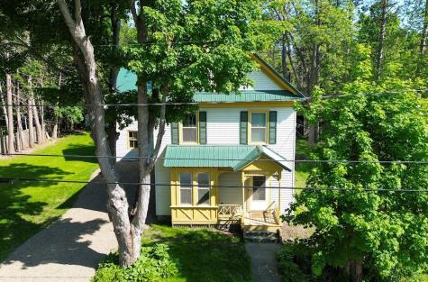 12 Park Avenue Newport ME 04953