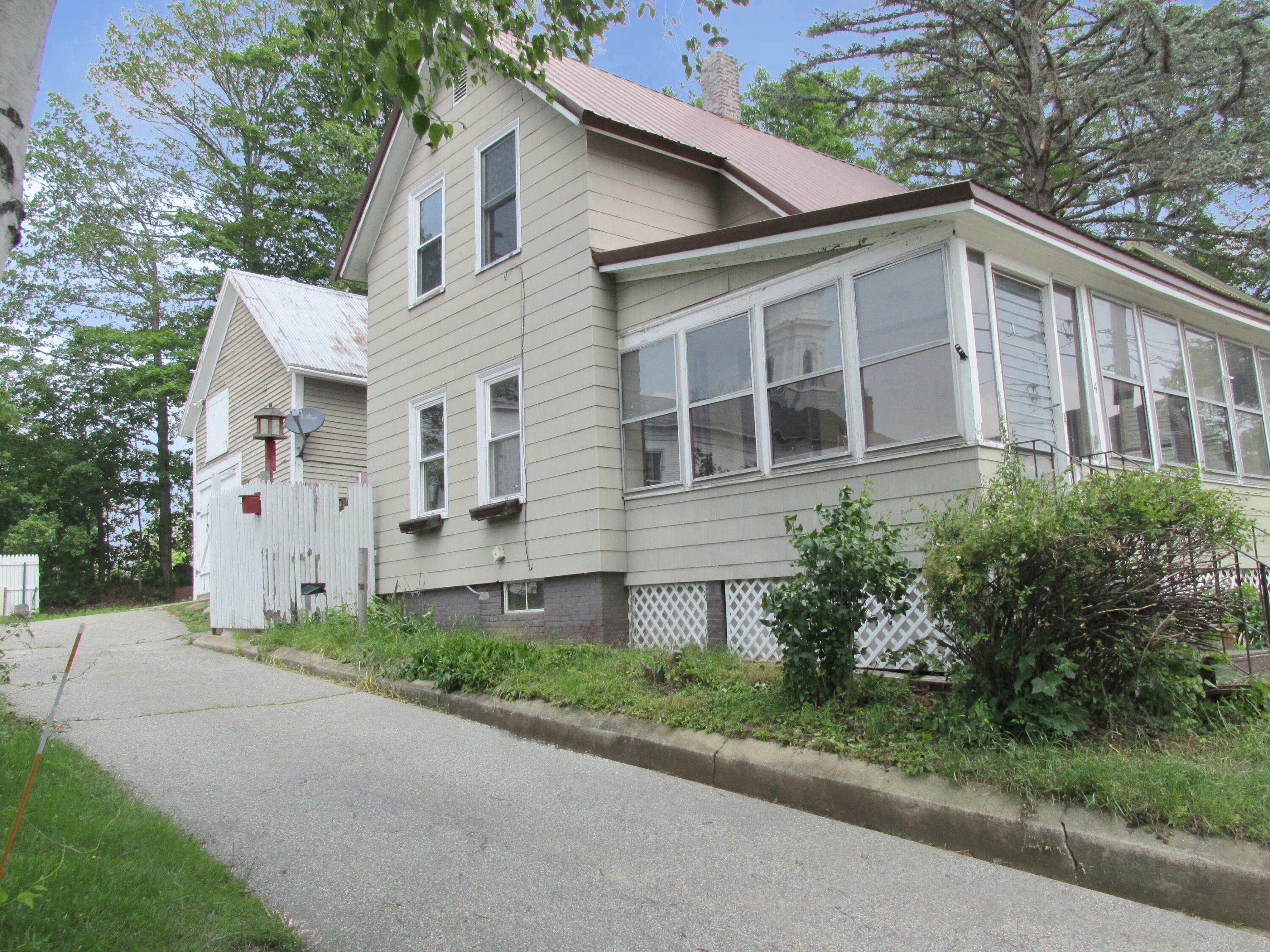 4 George Street Sanford ME 04083