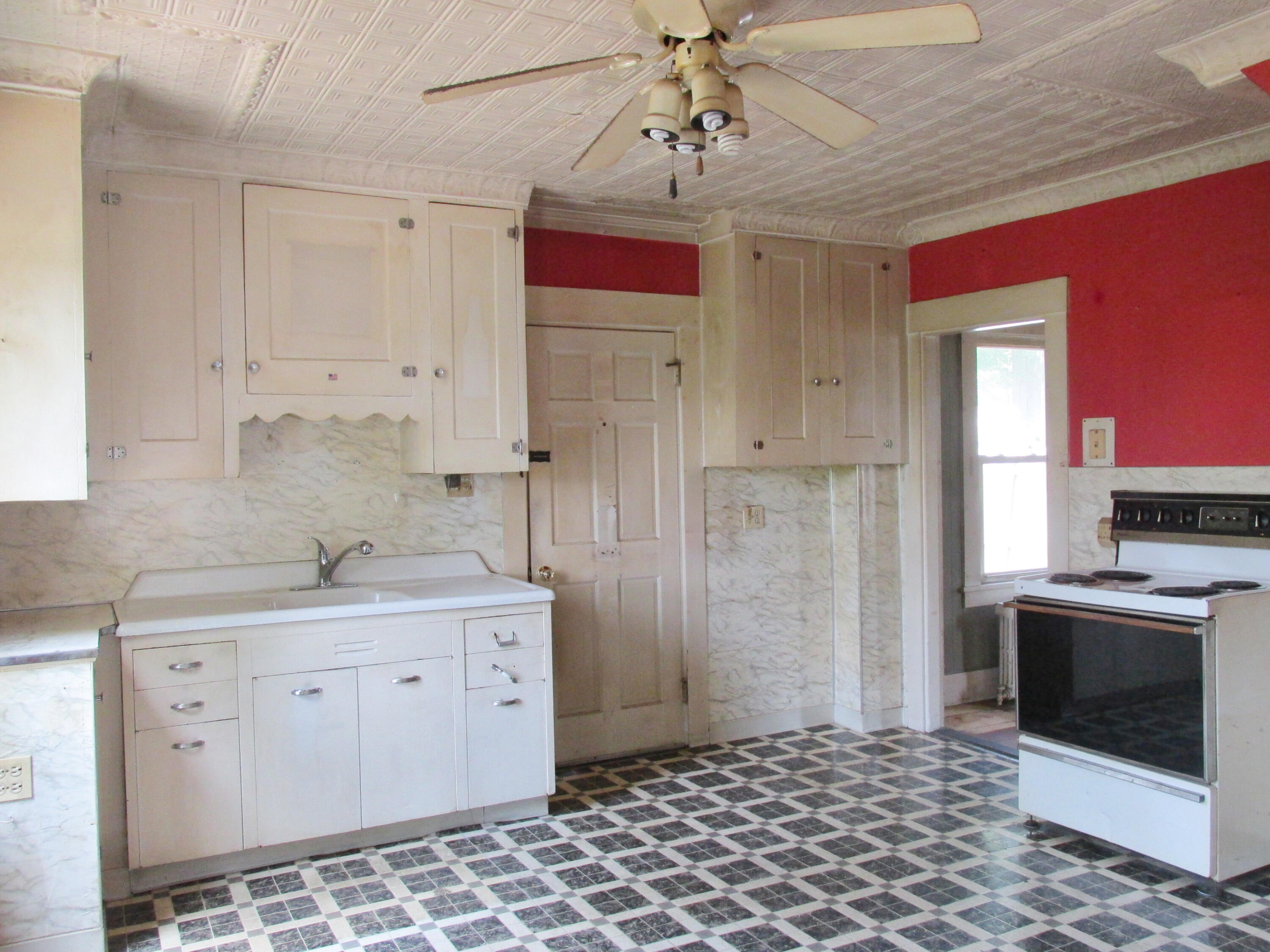 4 George Street Sanford ME 04083