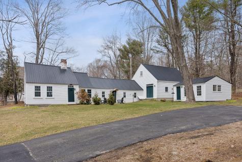 37 Main Street Raymond ME 04071