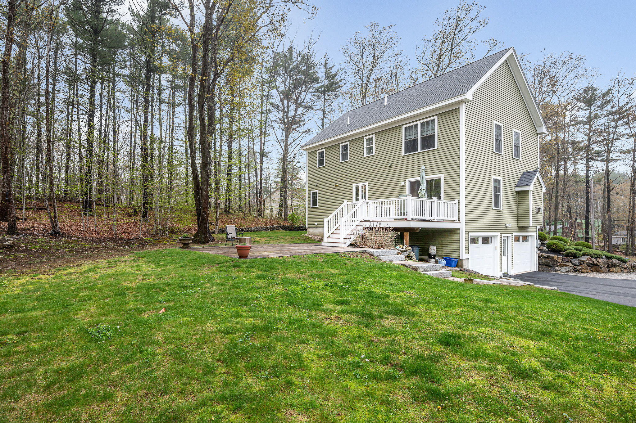 65 Old Post Road York ME 03909
