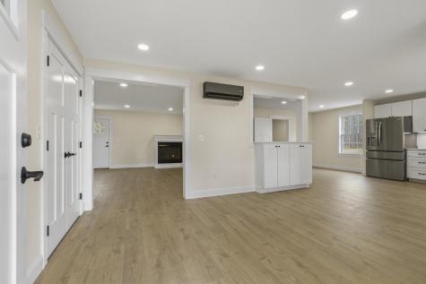 29 Pleasant Street Newcastle ME 04553