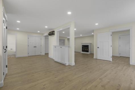 29 Pleasant Street Newcastle ME 04553