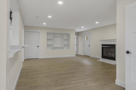29 Pleasant Street Newcastle ME 04553