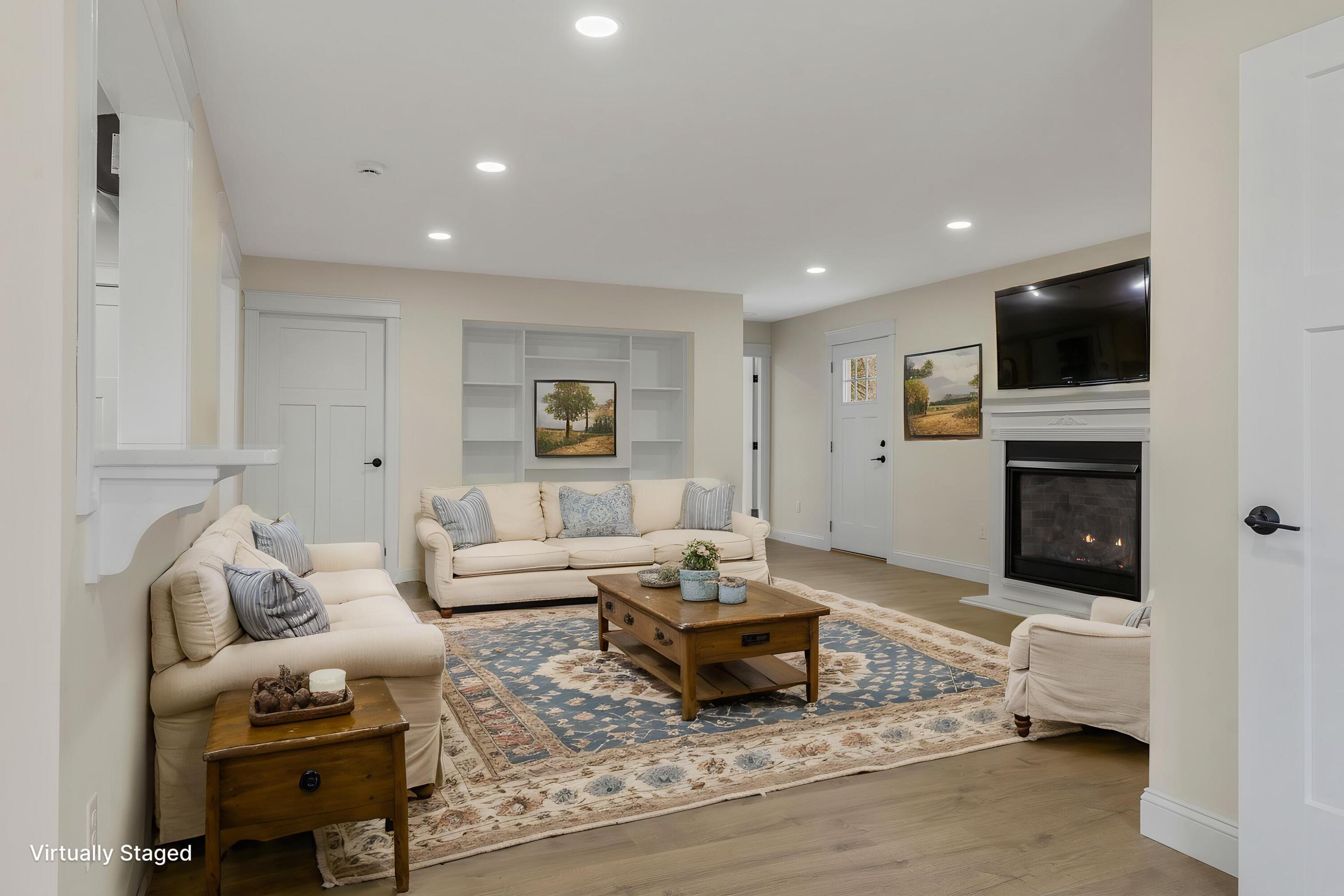 29 Pleasant Street Newcastle ME 04553